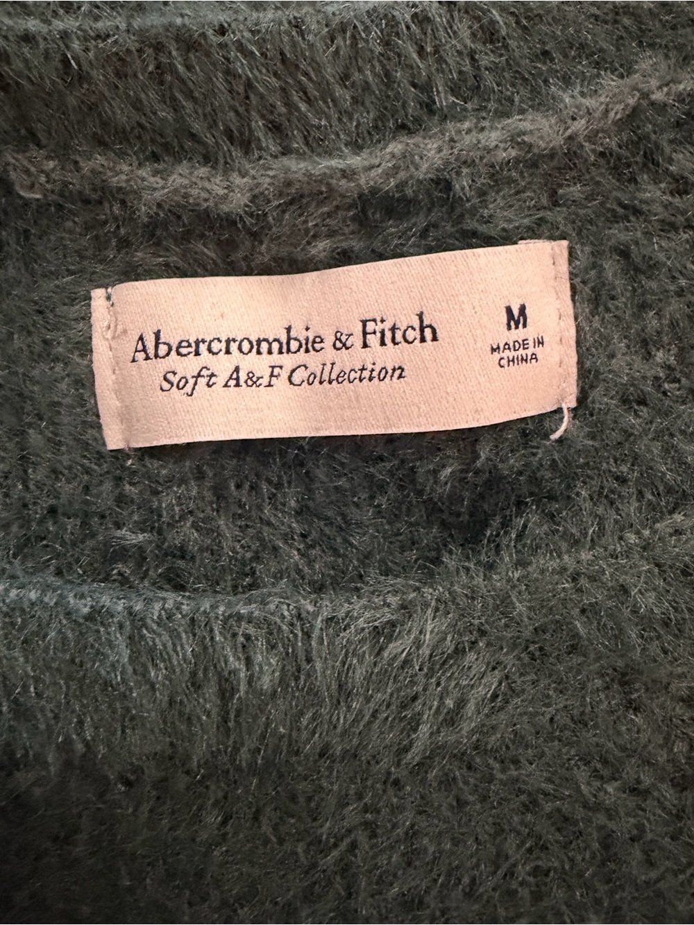 Abercrombie & Fitch Soft A&F Eyelash Soft Knit Puff Sleeve Sweater Top - Picture 8 of 8